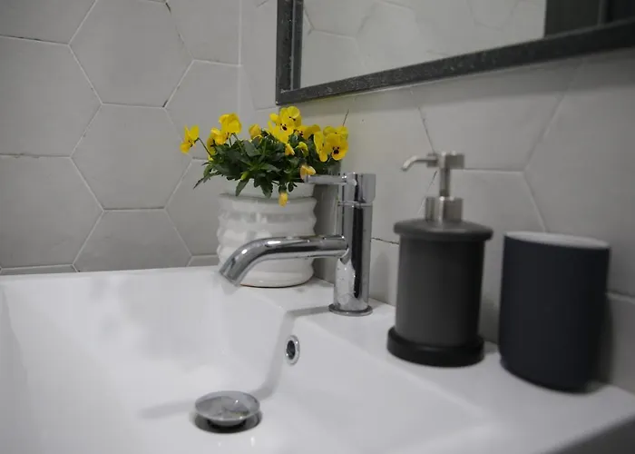 לינה וארוחת בוקר Maison De Charme 4*