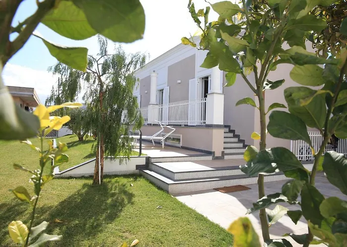 Maison De Charme לינה וארוחת בוקר 4*