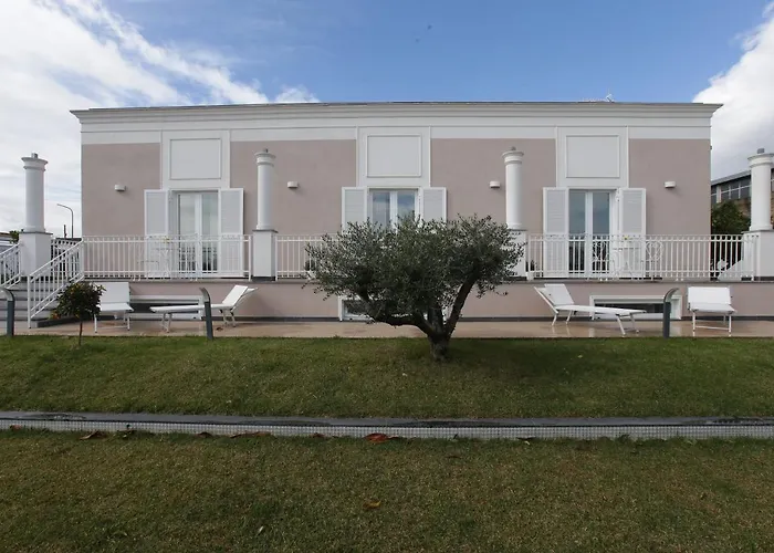 Maison De Charme לינה וארוחת בוקר פומפיי