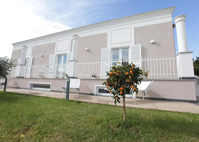 Maison De Charme לינה וארוחת בוקר 4*