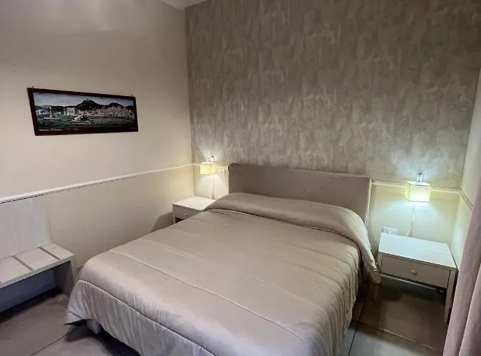 Maison De Charme לינה וארוחת בוקר