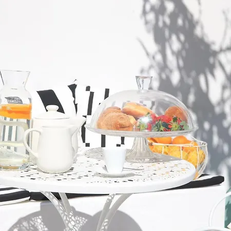 Maison De Charme Bed & Breakfast