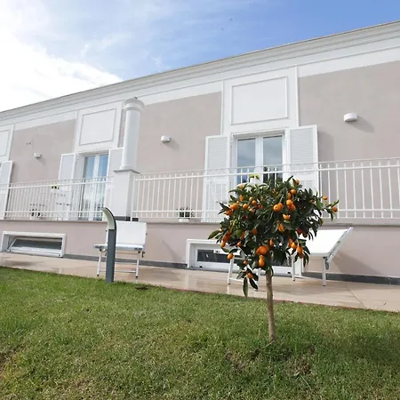 Maison De Charme Bed & Breakfast *