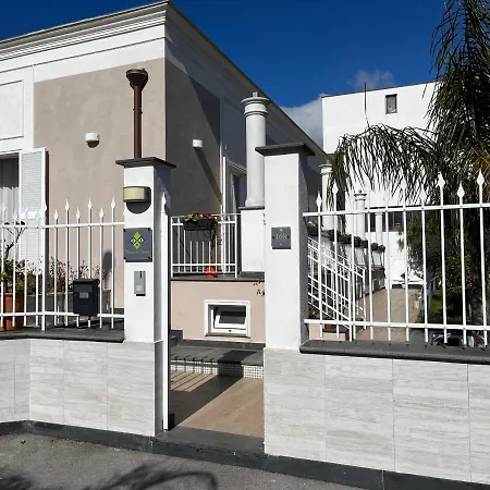 Maison De Charme Bed & Breakfast
