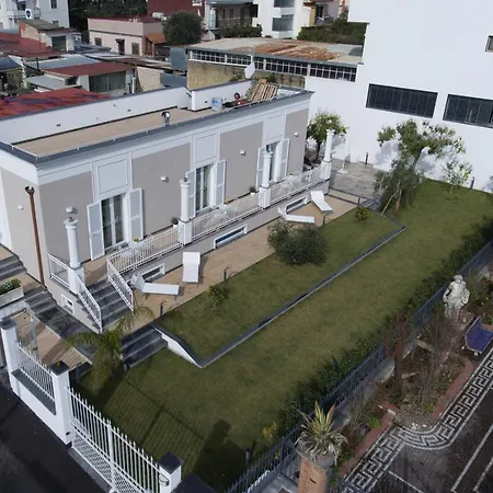 فندق مبيت وإفطار Maison De Charme بومبيي