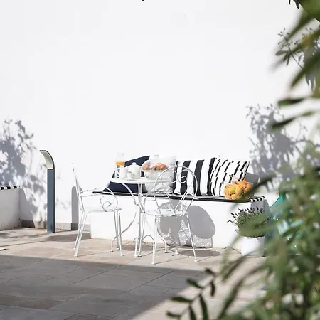 Maison De Charme 4* بومبيي