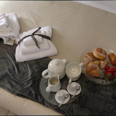 فندق مبيت وإفطار Maison De Charme بومبيي