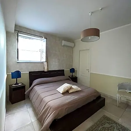 Maison De Charme Bed and Breakfast